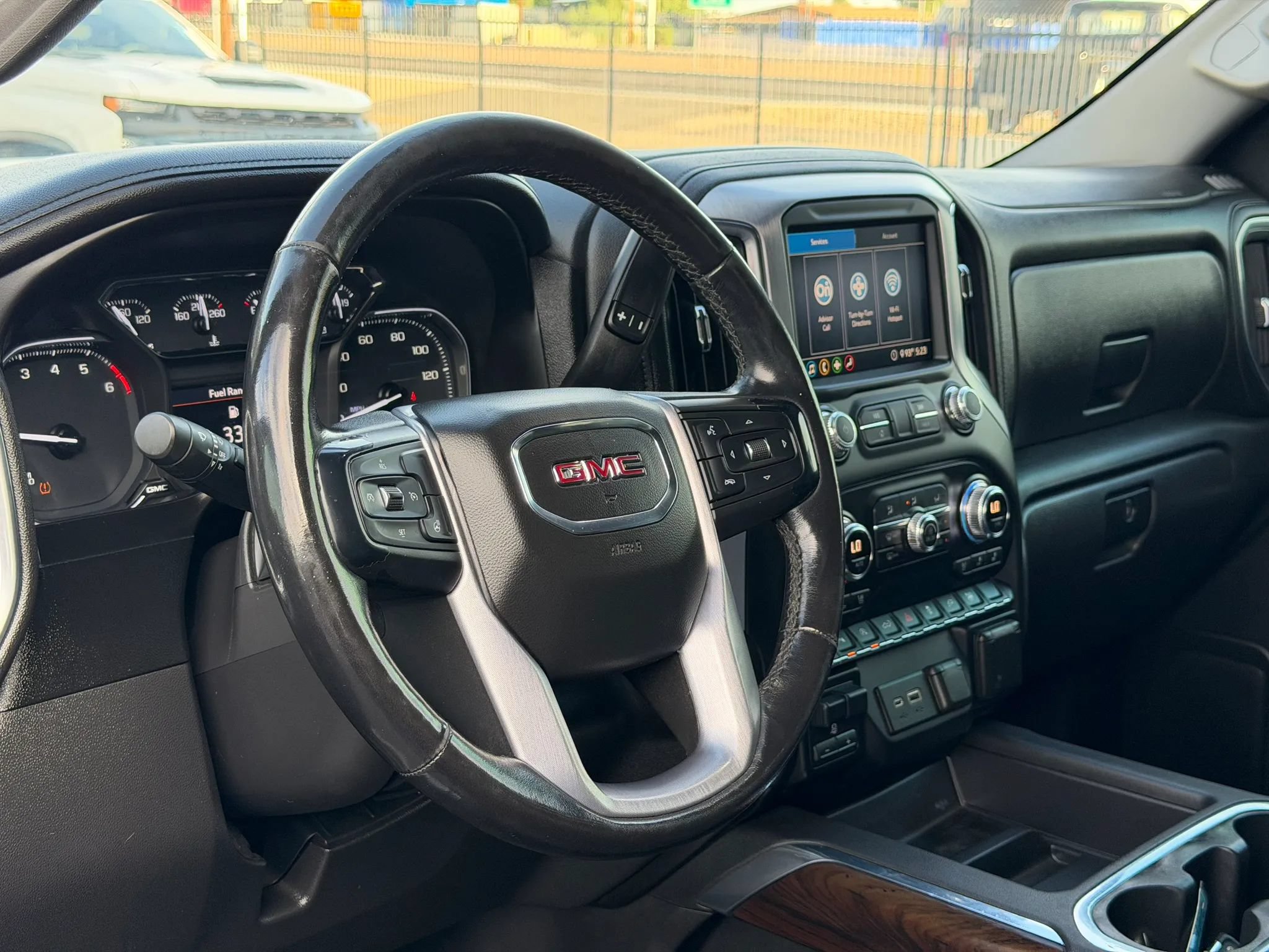 Used 2020 GMC Sierra 1500 SLT RWD image 16