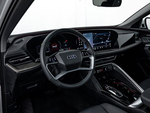 Certified 2025 Audi Q5 Premium Plus w/ Premium Plus AWD/4WD image 10