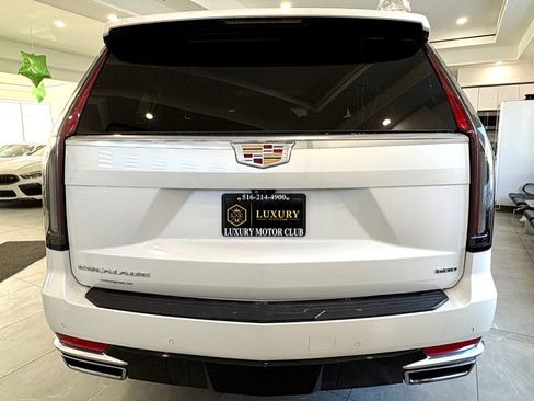 Used 2023 Cadillac Escalade ESV Premium Luxury Platinum image 6