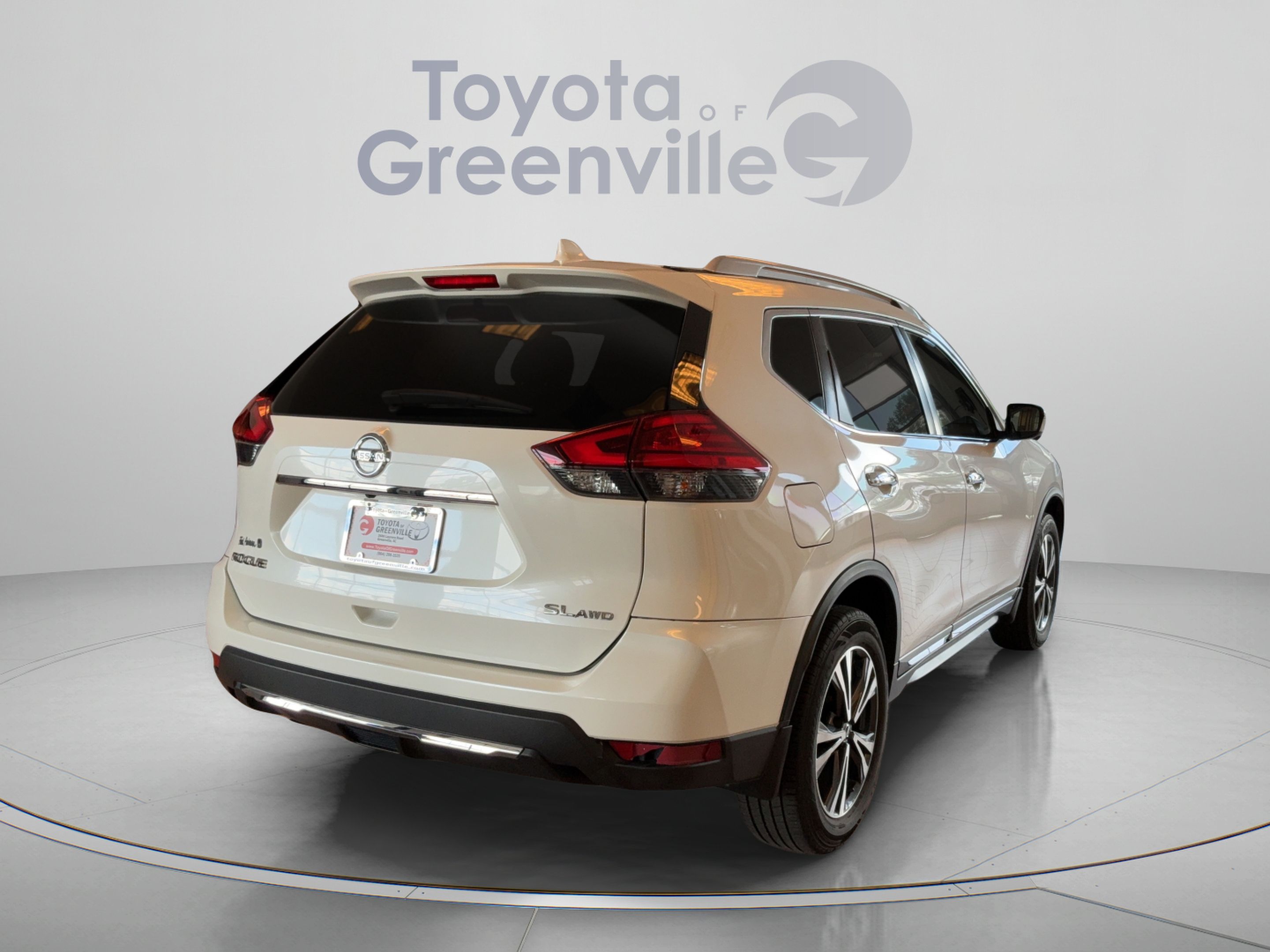 Used 2017 Nissan Rogue SL AWD/4WD image 6