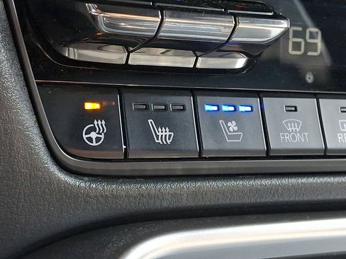 Certified 2024 MAZDA CX-90 Plug-In Hybrid w/ Premium Plus AWD/4WD image 29