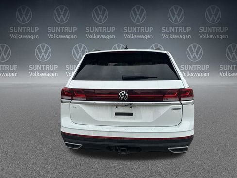 Used 2025 Volkswagen Atlas SE AWD/4WD image 35