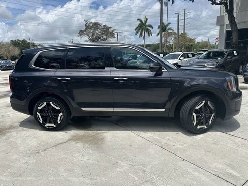 Used 2025 Kia Telluride S AWD/4WD image 19