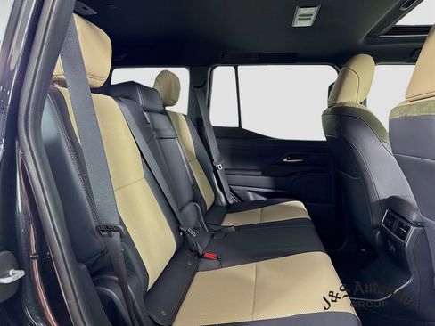 Used 2025 Lexus GX 550 AWD/4WD image 33