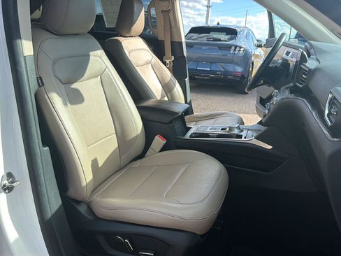 Used 2020 Ford Explorer Limited RWD image 19