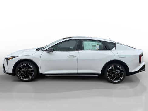 New 2025 Kia K4 GT-Line image 2