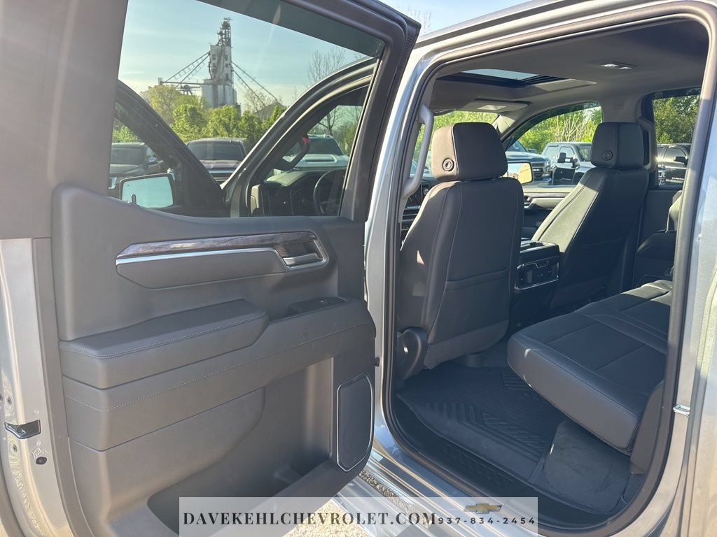 Certified 2025 Chevrolet Silverado 1500 LTZ AWD/4WD image 20