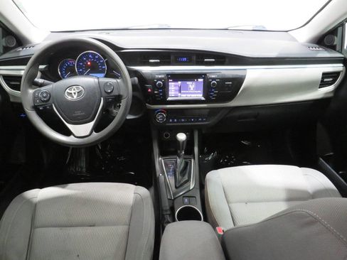 Used 2015 Toyota Corolla LE FWD image 11
