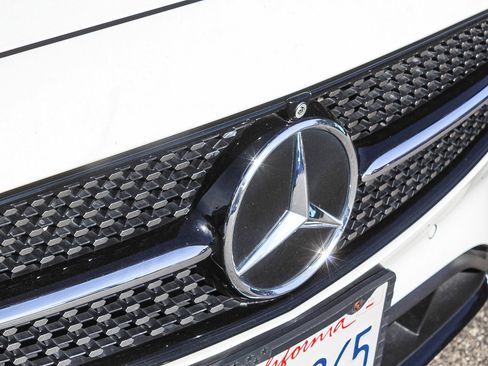 Used 2022 Mercedes-Benz E 350 Sedan image 9