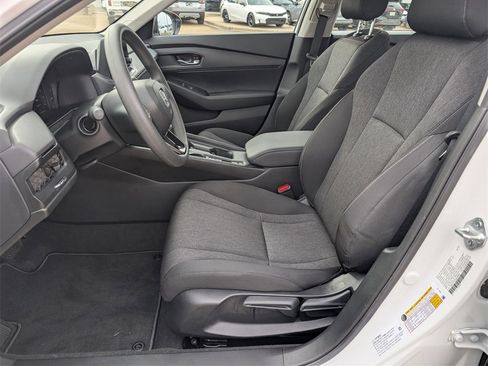 Certified 2025 Honda Accord LX image 10