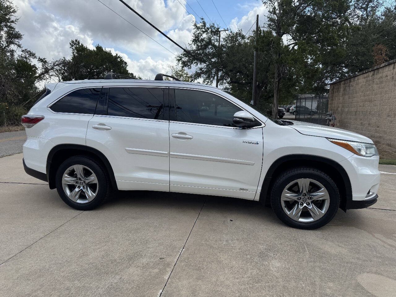Used 2016 Toyota Highlander Limited Platinum AWD/4WD image 15