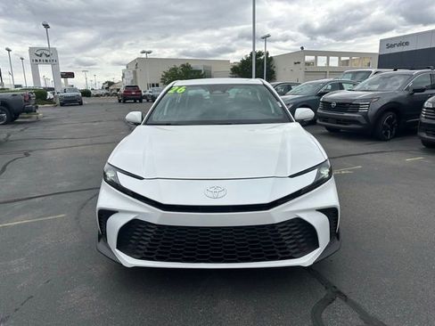 Used 2026 Toyota Camry SE FWD image 4