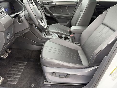 Used 2022 Volkswagen Tiguan SE R-Line image 23
