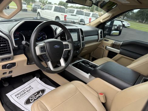 Used 2019 Ford F250 Lariat w/ Lariat Ultimate Package AWD/4WD image 6