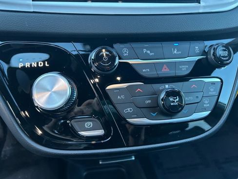 New 2026 Chrysler Voyager LX image 18