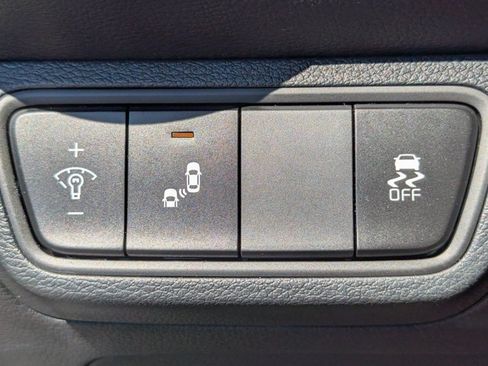 Used 2024 Kia Forte LXS w/ LXS Technology Package FWD image 18