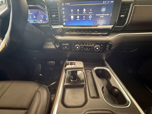 Used 2024 Chevrolet Silverado 1500 High Country w/ High Country Premium Package image 15