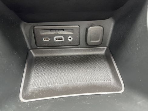 Used 2022 GMC Terrain SLT w/ Infotainment Package II image 25