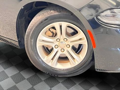 Used 2022 Dodge Charger SXT RWD image 28