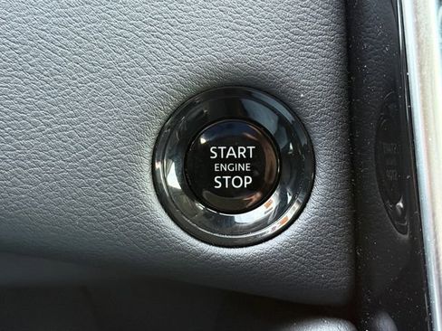 Used 2025 Nissan Armada SV image 24