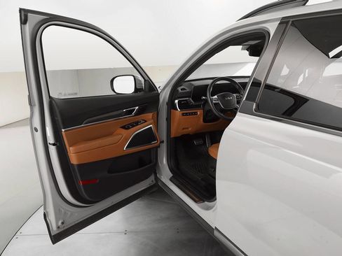 Used 2023 Kia Telluride SX Prestige X-Line image 9