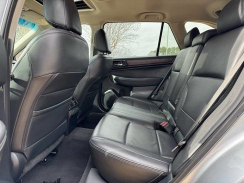 Used 2015 Subaru Outback 2.5i Limited image 16