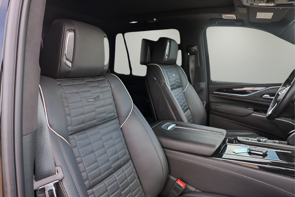 Used 2024 Cadillac Escalade V AWD/4WD image 36