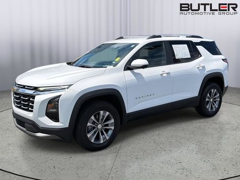 Certified 2025 Chevrolet Equinox LT w/ Convenience Package II FWD image 2