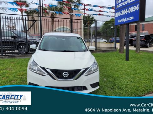Used 2018 Nissan Sentra S FWD image 2