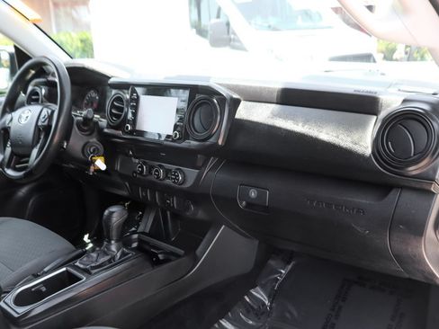 Used 2020 Toyota Tacoma SR w/ SR Convenience Package RWD image 34