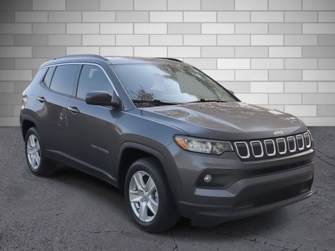 Used 2022 Jeep Compass Latitude image 7