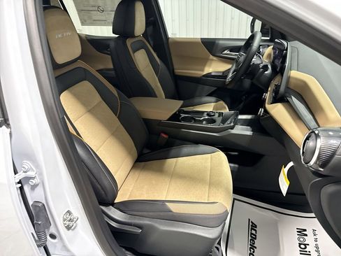 New 2026 Chevrolet Equinox ACTIV w/ Safety and Technology Package image 29