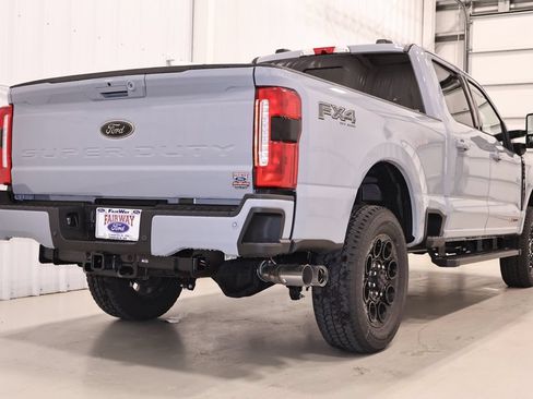 New 2026 Ford F350 Lariat w/ Black Appearance Package AWD/4WD image 9