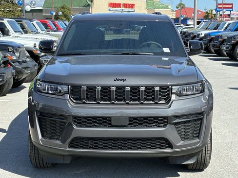 New 2026 Jeep Grand Cherokee Altitude AWD/4WD image 10