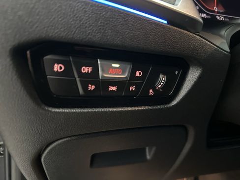 Used 2021 BMW 330i Sedan w/ M Sport Package image 20