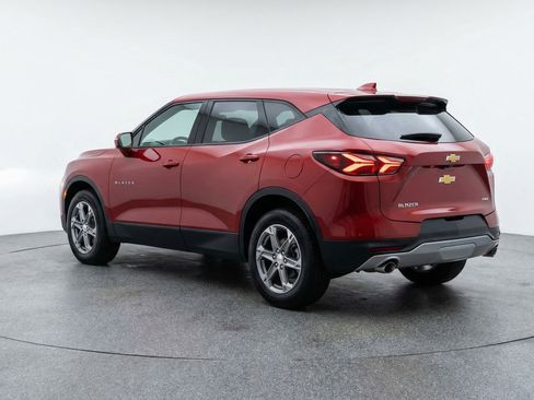 Used 2025 Chevrolet Blazer LT FWD image 6