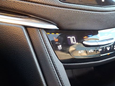 Used 2021 Cadillac XT5 Premium Luxury image 25