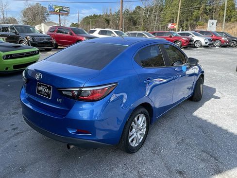 Used 2018 Toyota Yaris iA image 9
