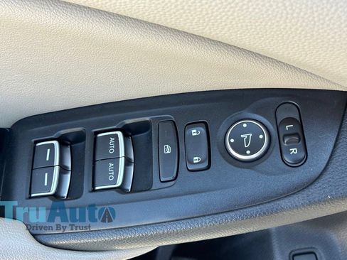 Used 2019 Honda Accord EX image 13