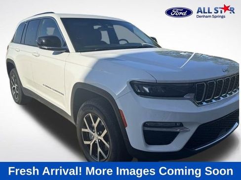 Used 2024 Jeep Grand Cherokee Limited image 1