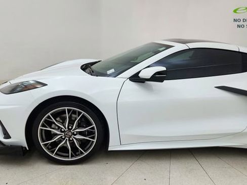 Used 2023 Chevrolet Corvette Stingray Premium Cpe w/ Z51 Performance Package RWD image 9