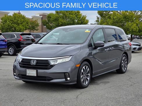 Used 2024 Honda Odyssey EX-L image 2