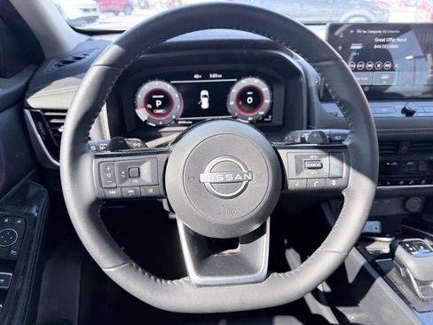 Certified 2024 Nissan Rogue SL w/ SL Premium Package image 8