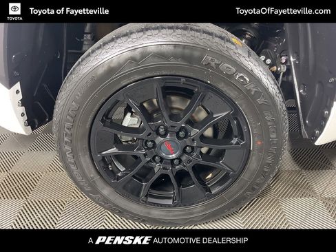 Used 2022 Toyota Tundra SR5 AWD/4WD image 12