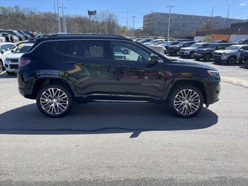 Certified 2022 Jeep Compass Limited w/ Elite Group image 9