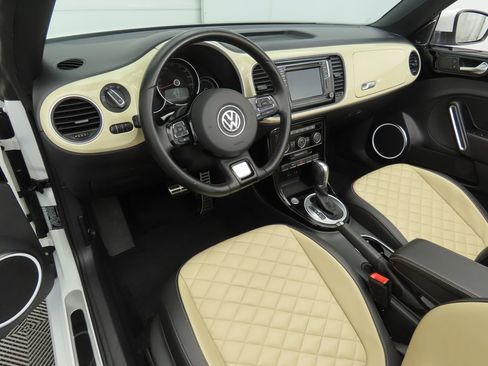 Used 2019 Volkswagen Beetle 2.0T Final Edition SEL image 17