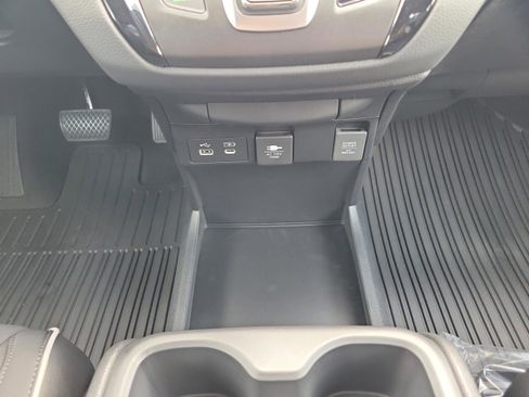 New 2026 Honda Odyssey Touring image 16