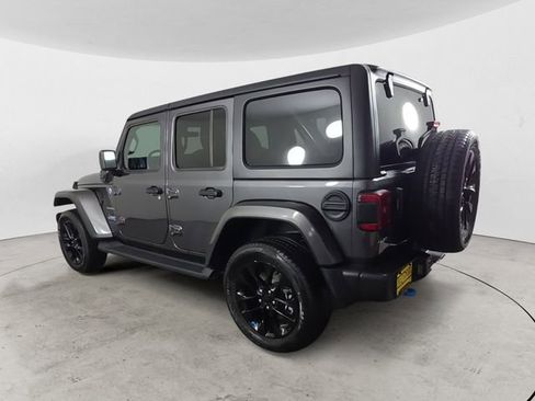 Used 2023 Jeep Wrangler Unlimited Sahara w/ Cold Weather Group image 3