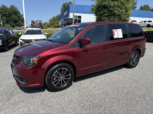 Used 2019 Dodge Grand Caravan SE FWD image 5