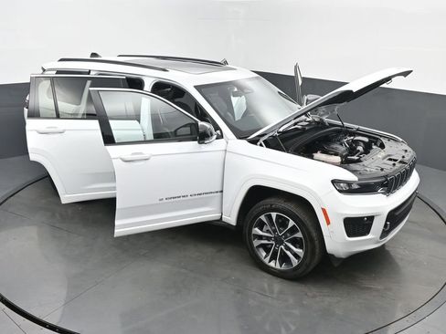 Used 2024 Jeep Grand Cherokee L Overland w/ Advanced Protech Group III AWD/4WD image 62